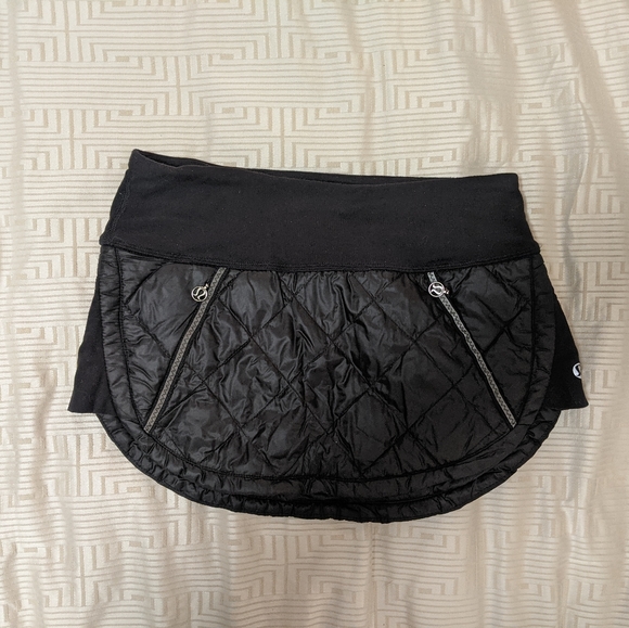 LULULEMON • Quilted run, jog, ski skirt - Picture 2 of 7